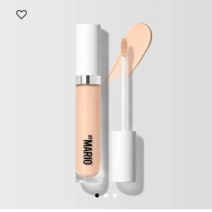 NEW! Makeup by MARIO SURREALSKIN
AWAKENING CONCEALER